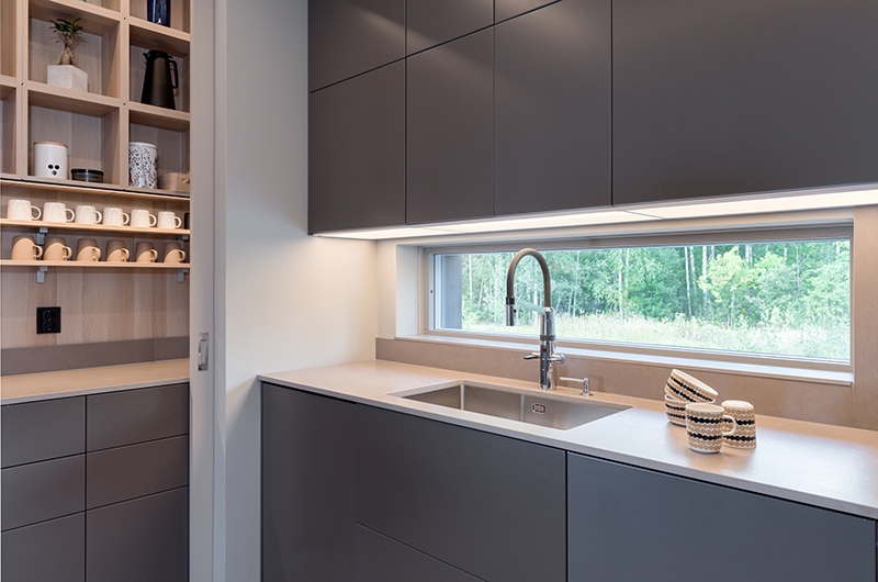 STALA_Ultra-70_sink_800px_02.jpg